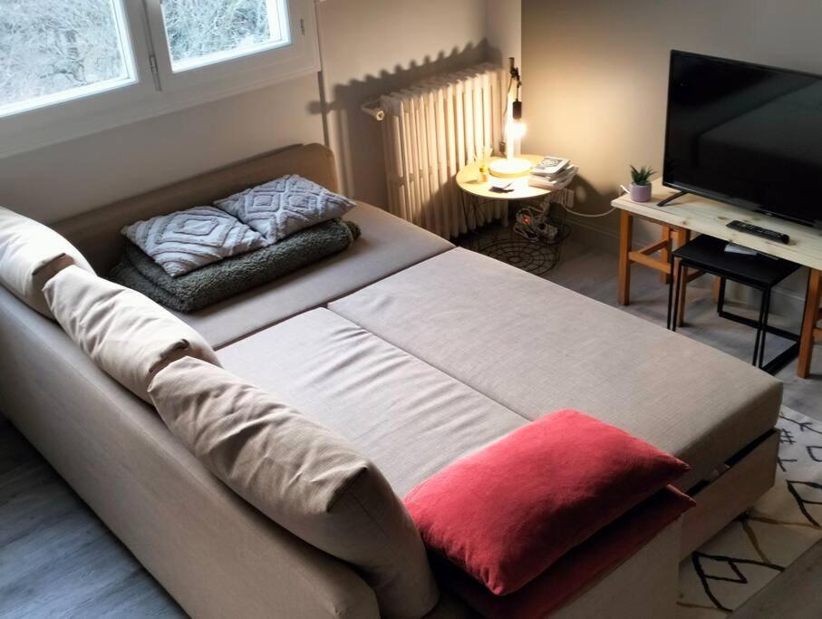 Charmant Logement, Vue Sur Toulouse 1 Min Du Metro Exterior photo